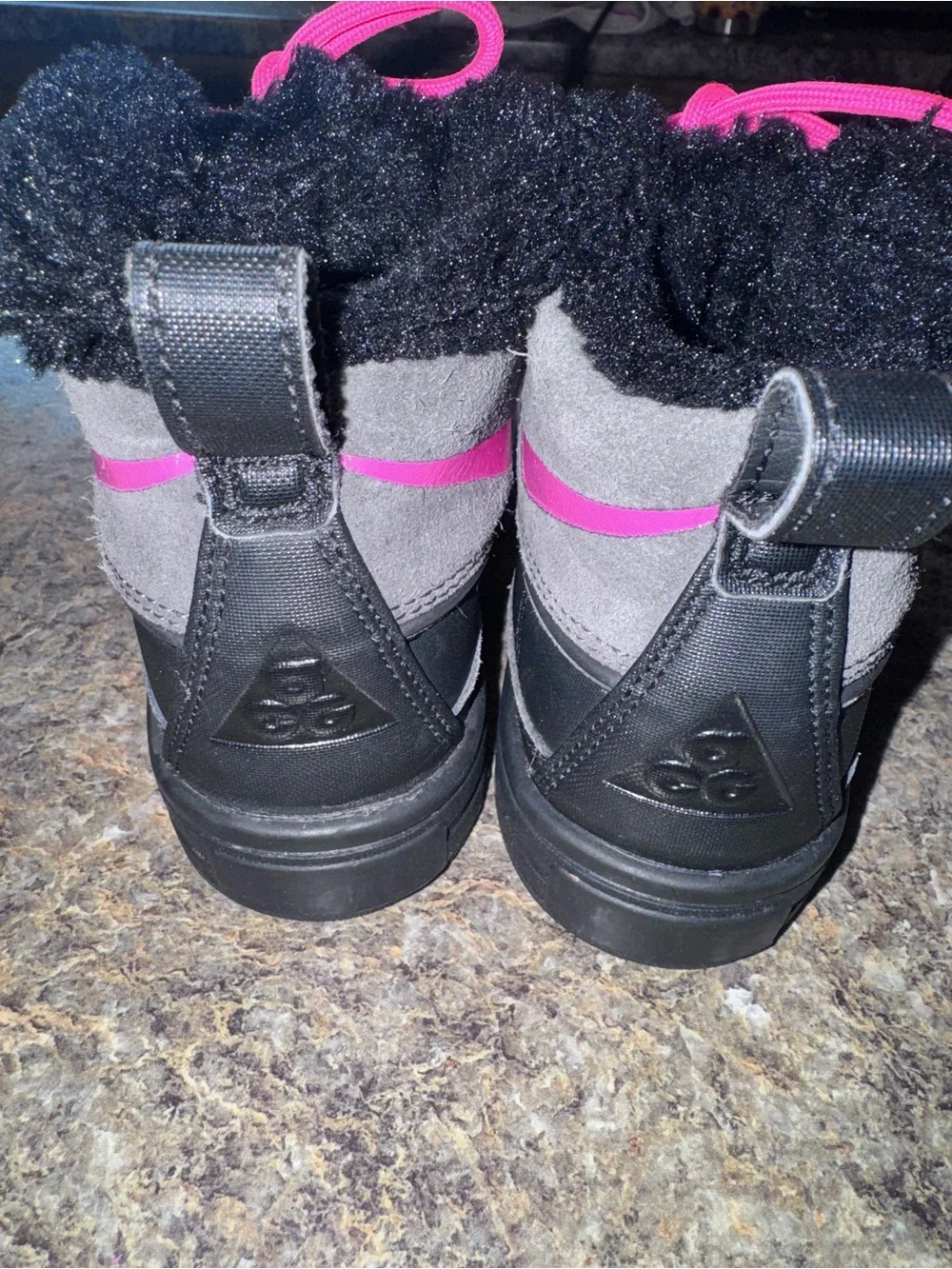Nike Woodside Chukka Winter Boots size 12C